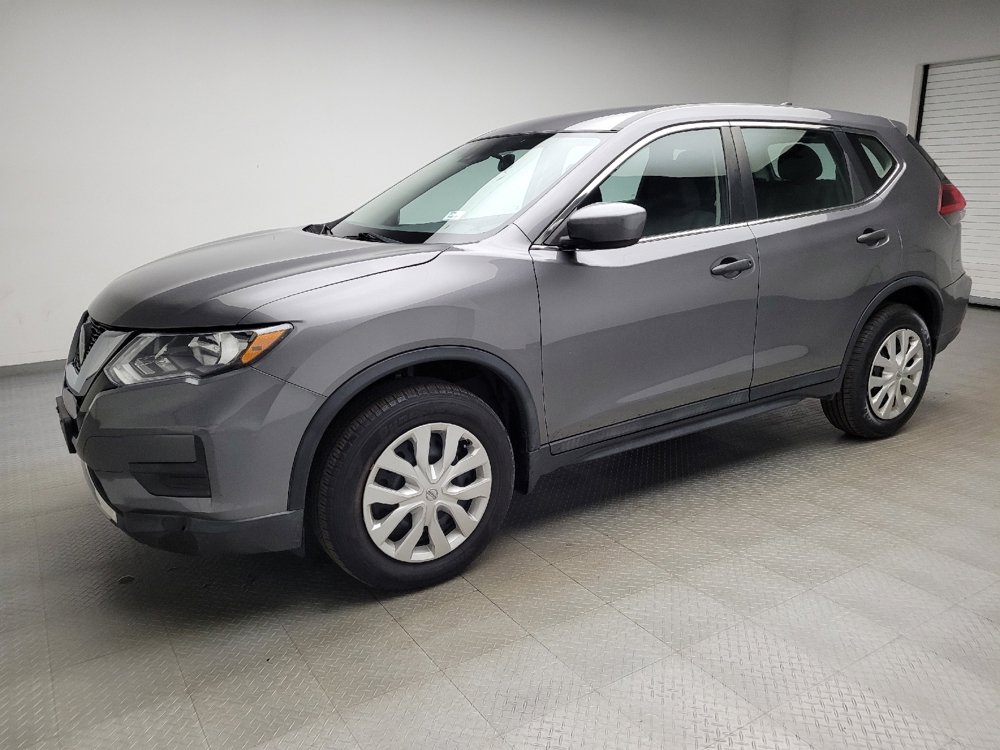 Used 2019 Nissan Rogue S image 2