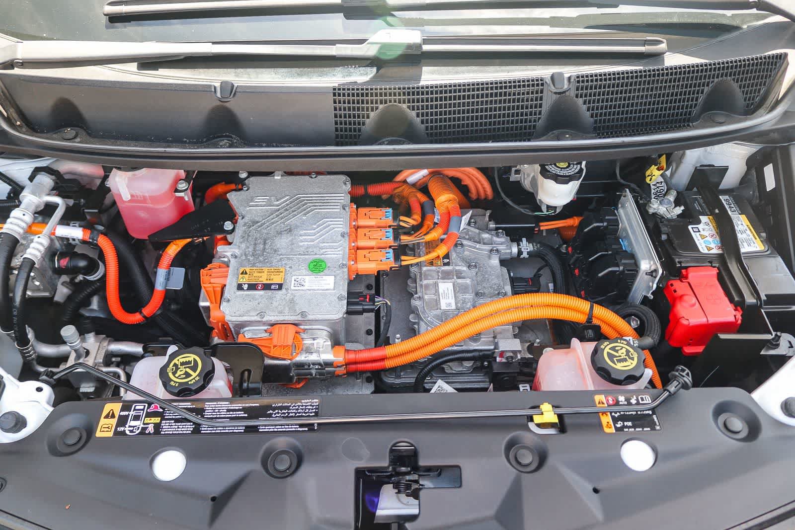 Used 2020 Chevrolet Bolt Premier w/ Infotainment Package FWD image 28