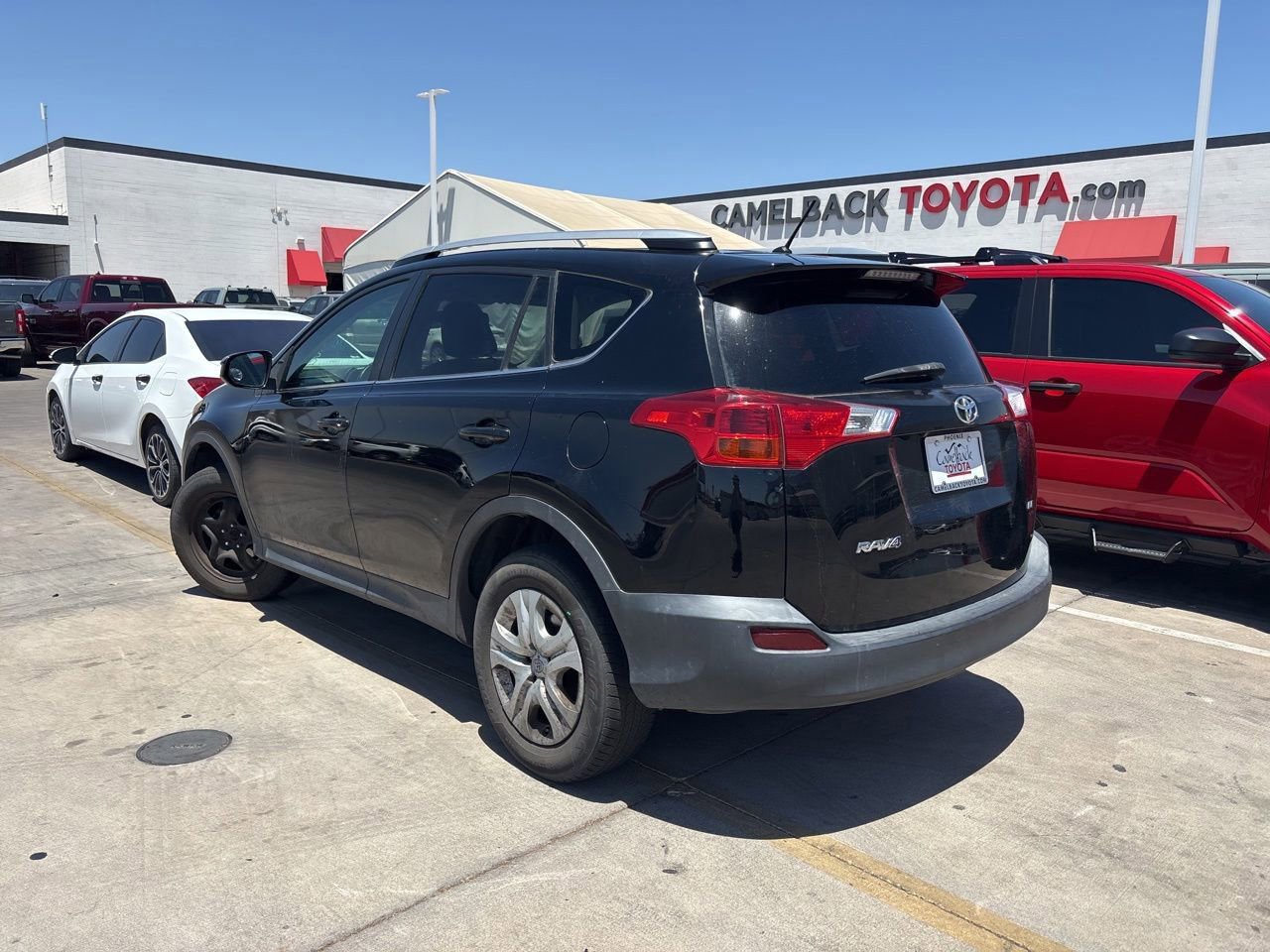 Used 2015 Toyota RAV4 LE FWD image 2
