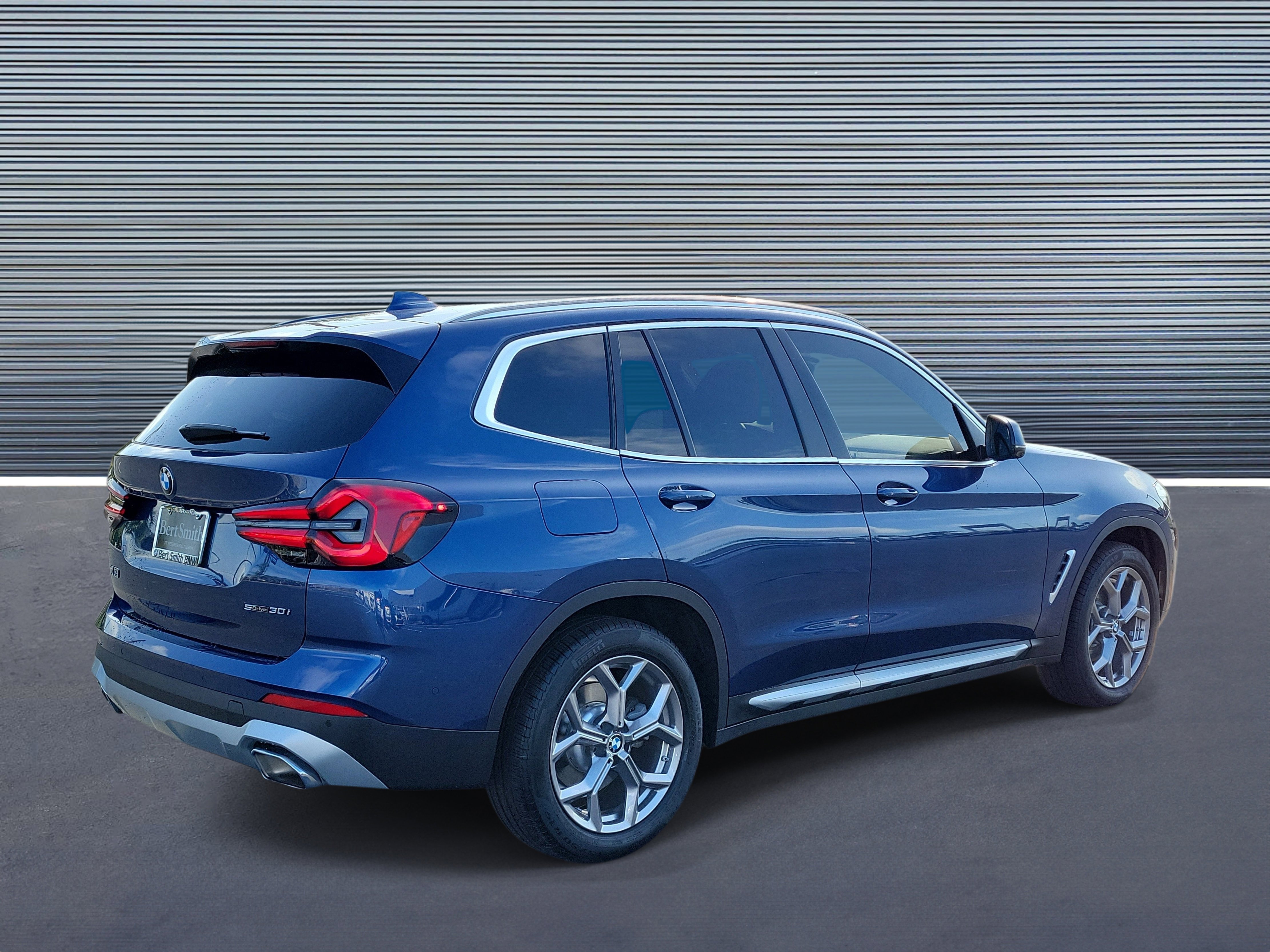 Used 2024 BMW X3 sDrive30i w/ Convenience Package w/ZPA image 3