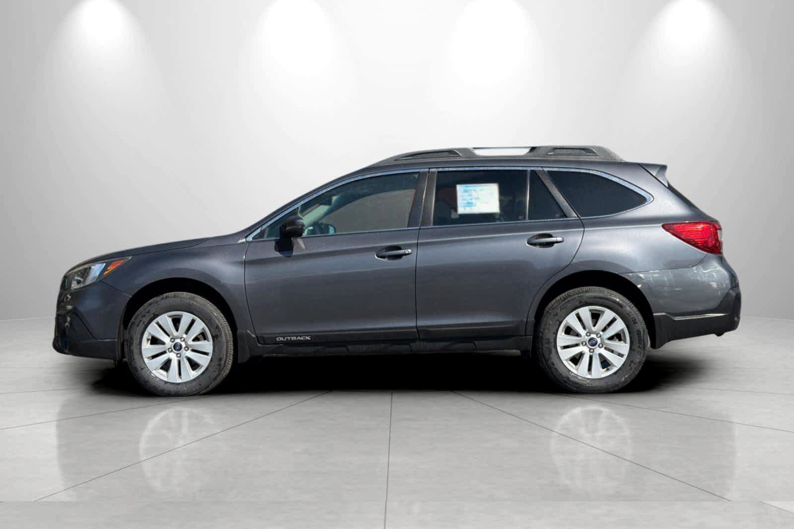 Used 2018 Subaru Outback 2.5i Premium AWD/4WD image 5