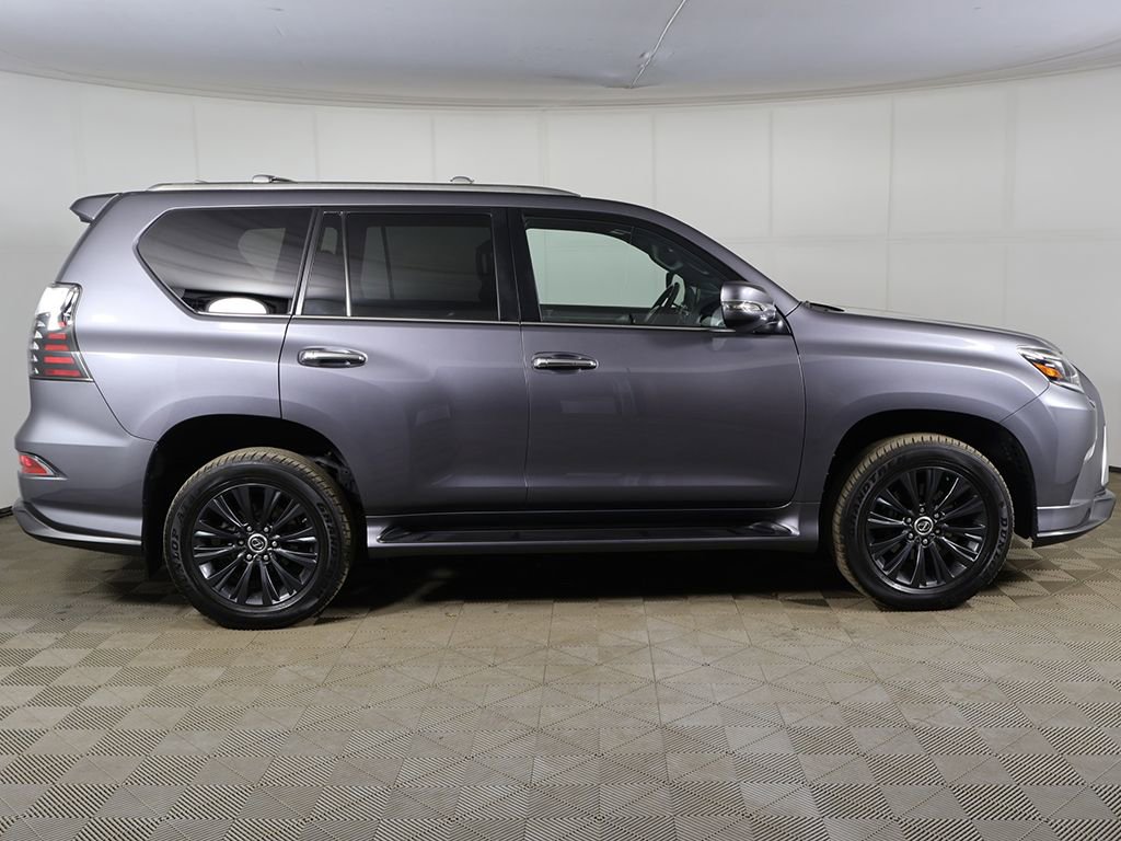 Used 2023 Lexus GX 460 Premium w/ Accessory Package AWD/4WD image 16