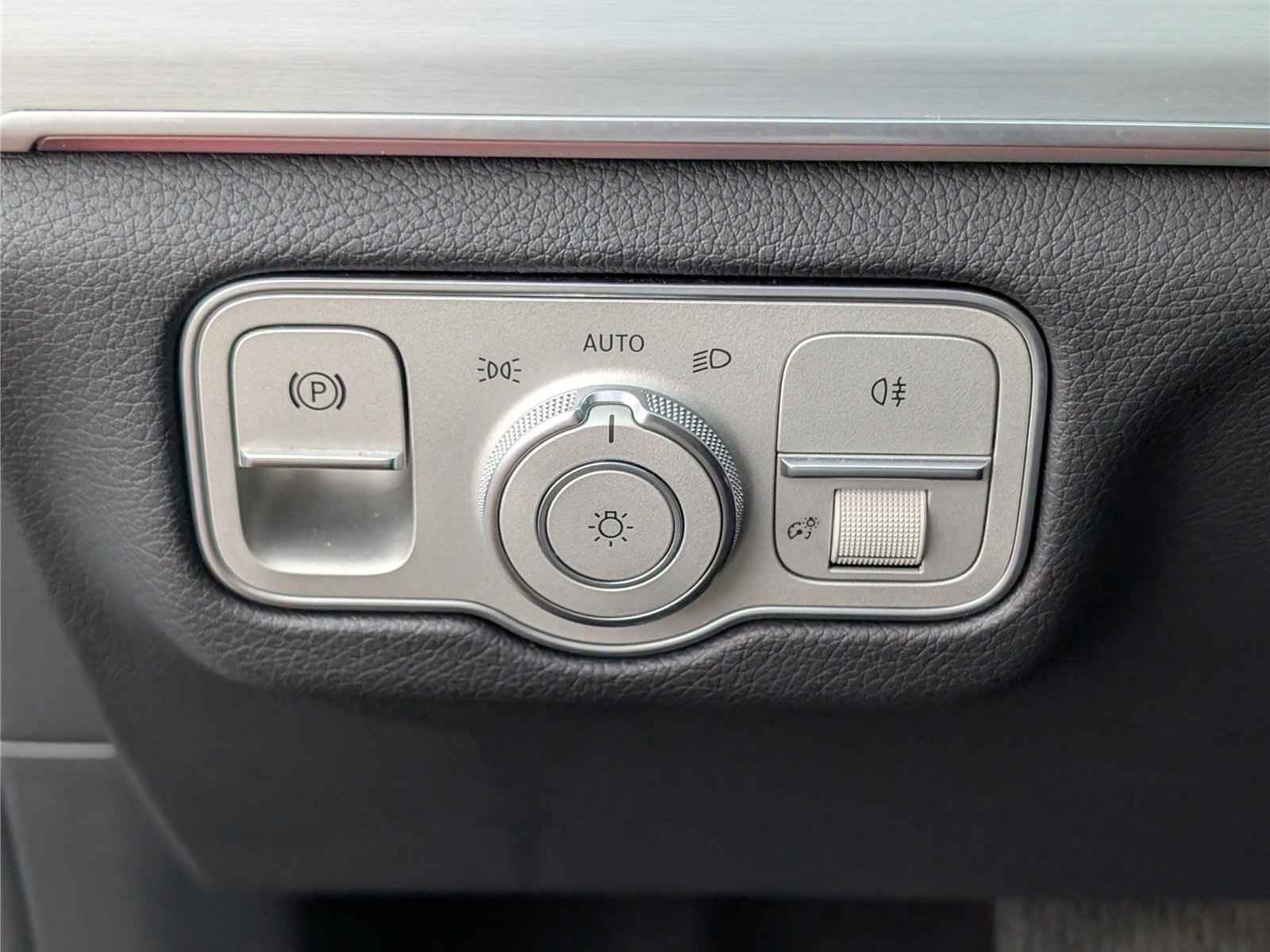 Used 2025 Mercedes-Benz GLS 450 4MATIC image 25