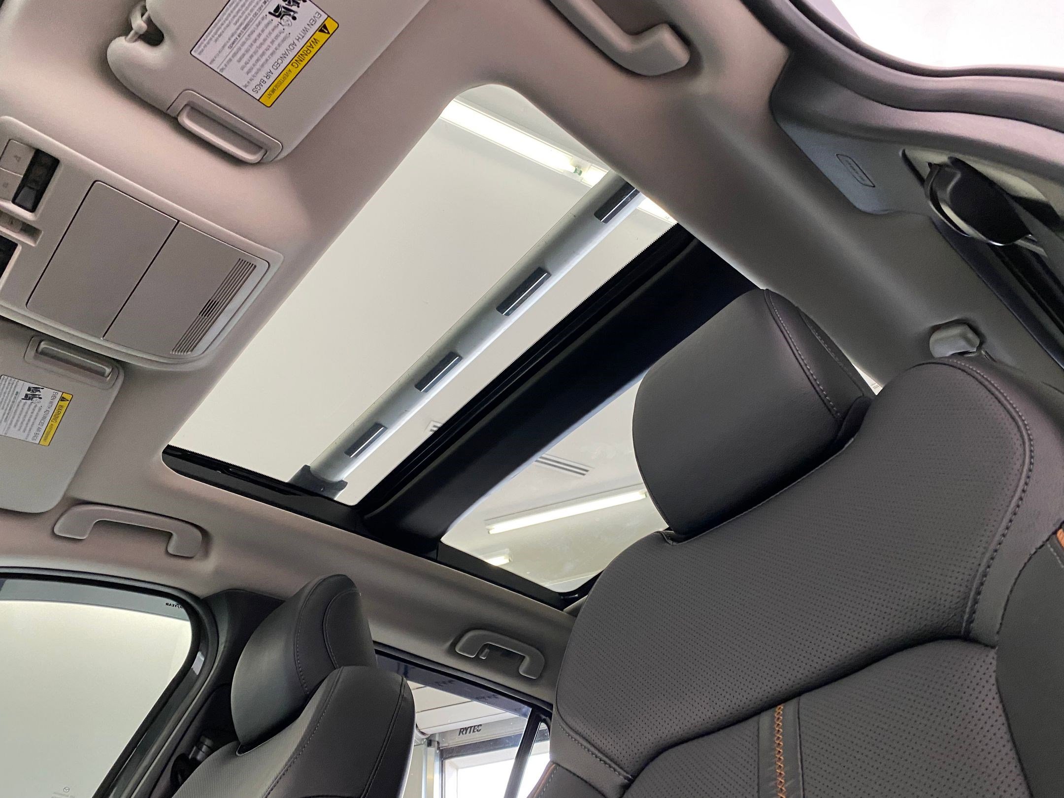 Used 2025 MAZDA CX-50 2.5 Hybrid w/ Cargo Package image 14