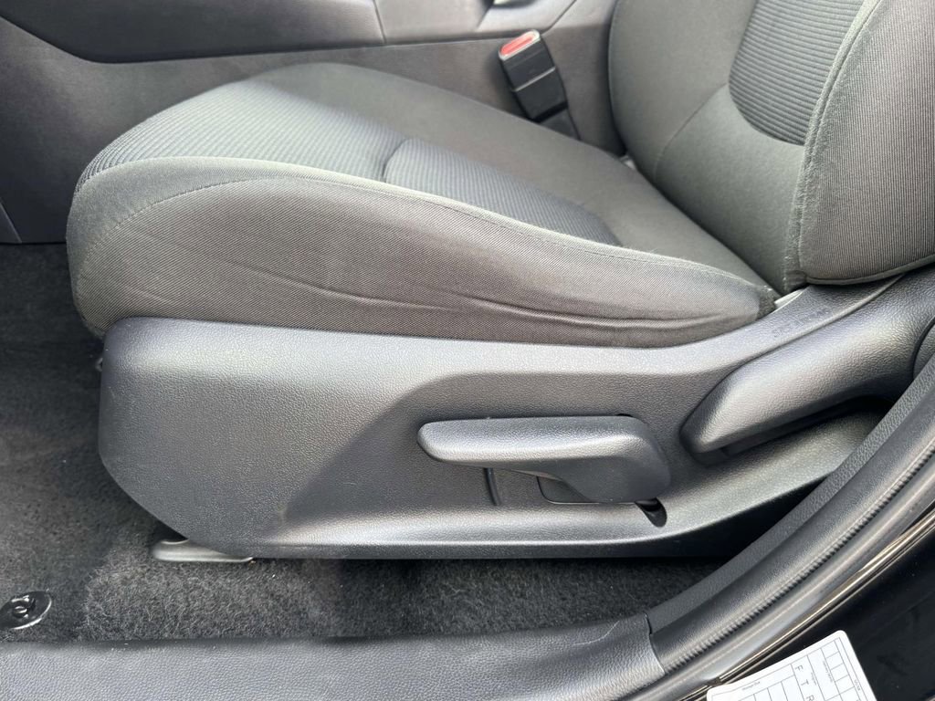 Used 2024 Toyota RAV4 LE image 18