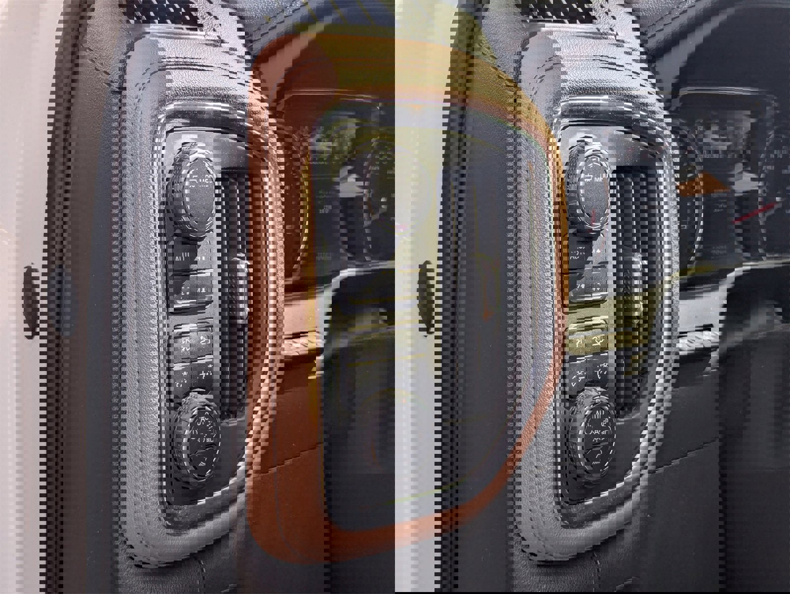 Used 2020 Chevrolet Silverado 2500 High Country w/ Z71 Off-Road Package image 9