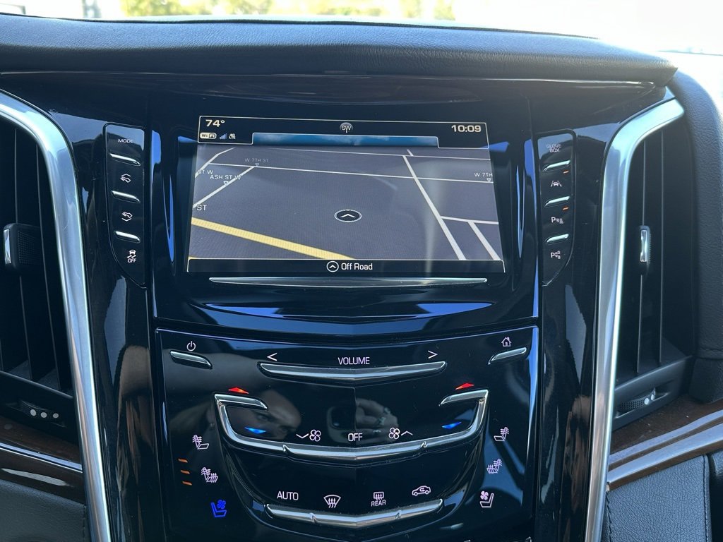 Used 2020 Cadillac Escalade Luxury image 24