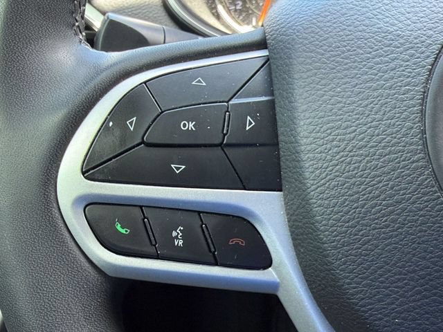 Used 2022 Jeep Cherokee Latitude w/ Sun & Sound Group AWD/4WD image 26