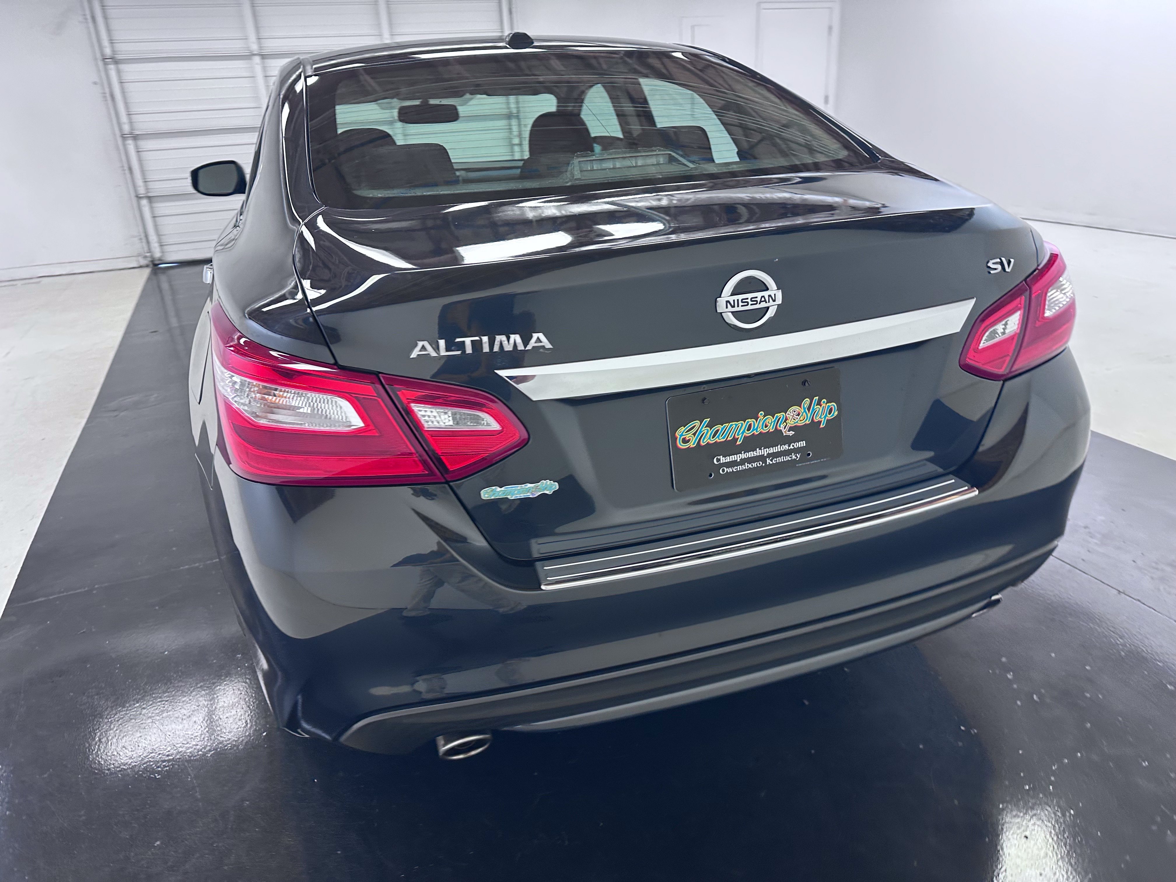 Used 2016 Nissan Altima 2.5 SV w/ Convenience Package FWD image 10