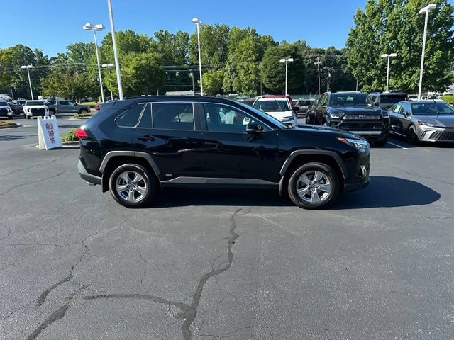 Used 2024 Toyota RAV4 XLE w/ Convenience Package AWD/4WD image 4