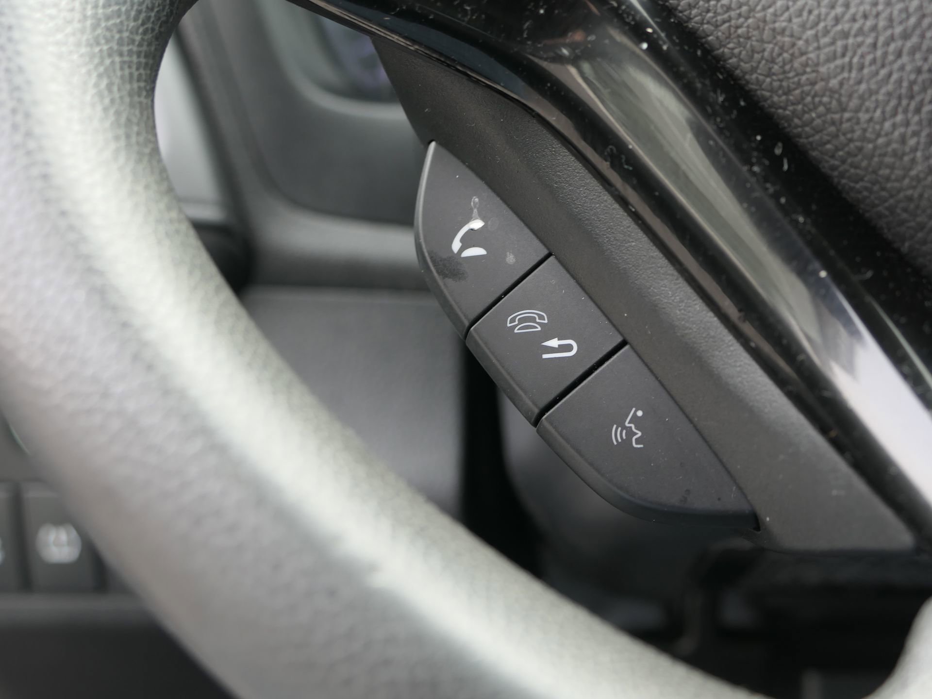 Used 2021 Honda HR-V LX image 17