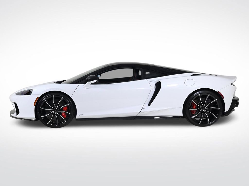 New 2026 McLaren GTS RWD image 2