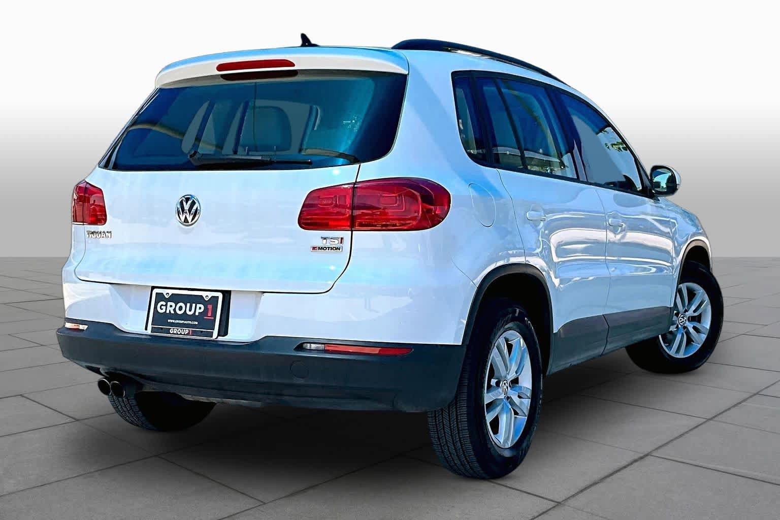 Used 2017 Volkswagen Tiguan S AWD/4WD image 13