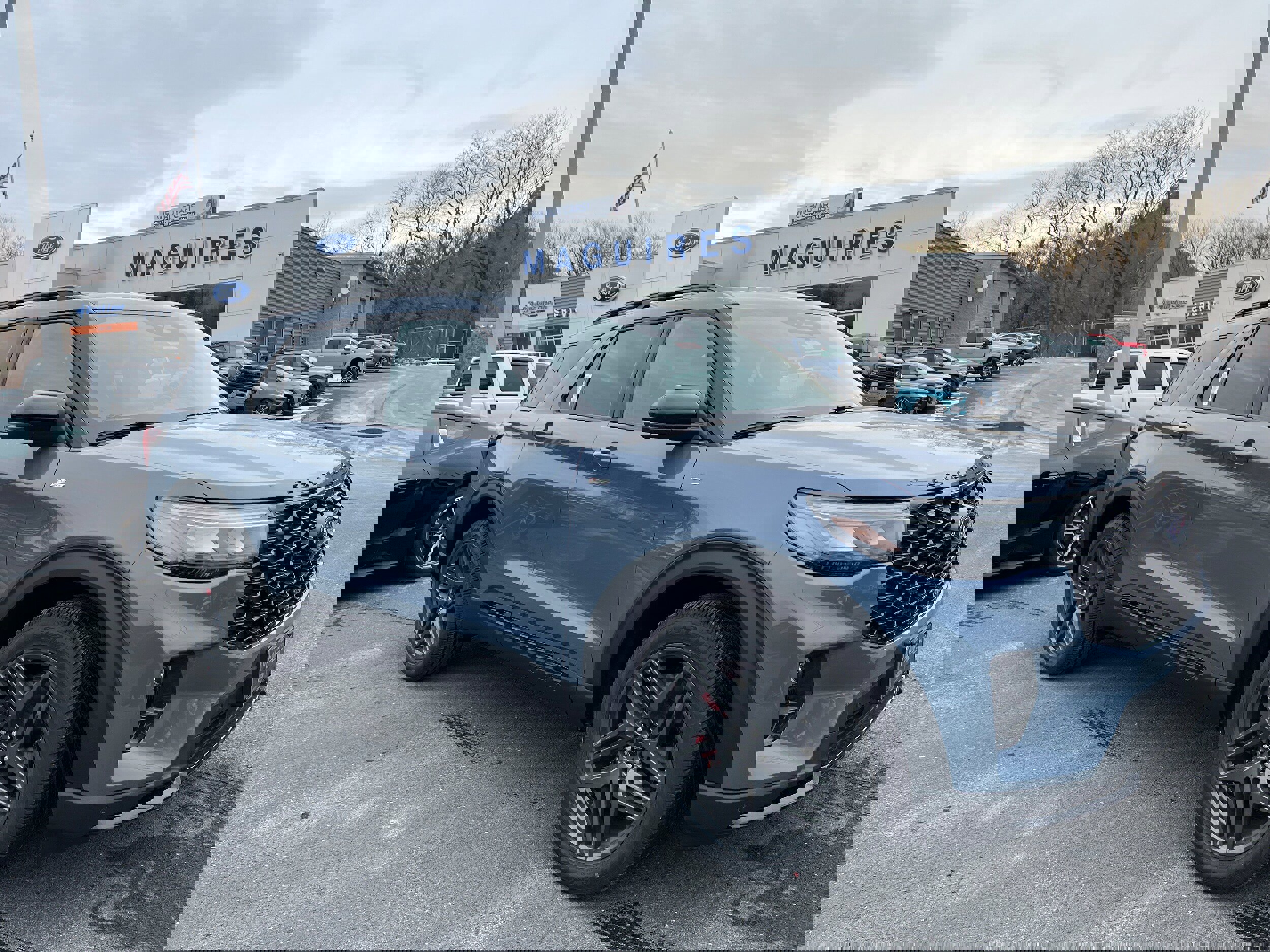 New 2026 Ford Explorer ST-Line w/ ST-Line Street Pack image 3
