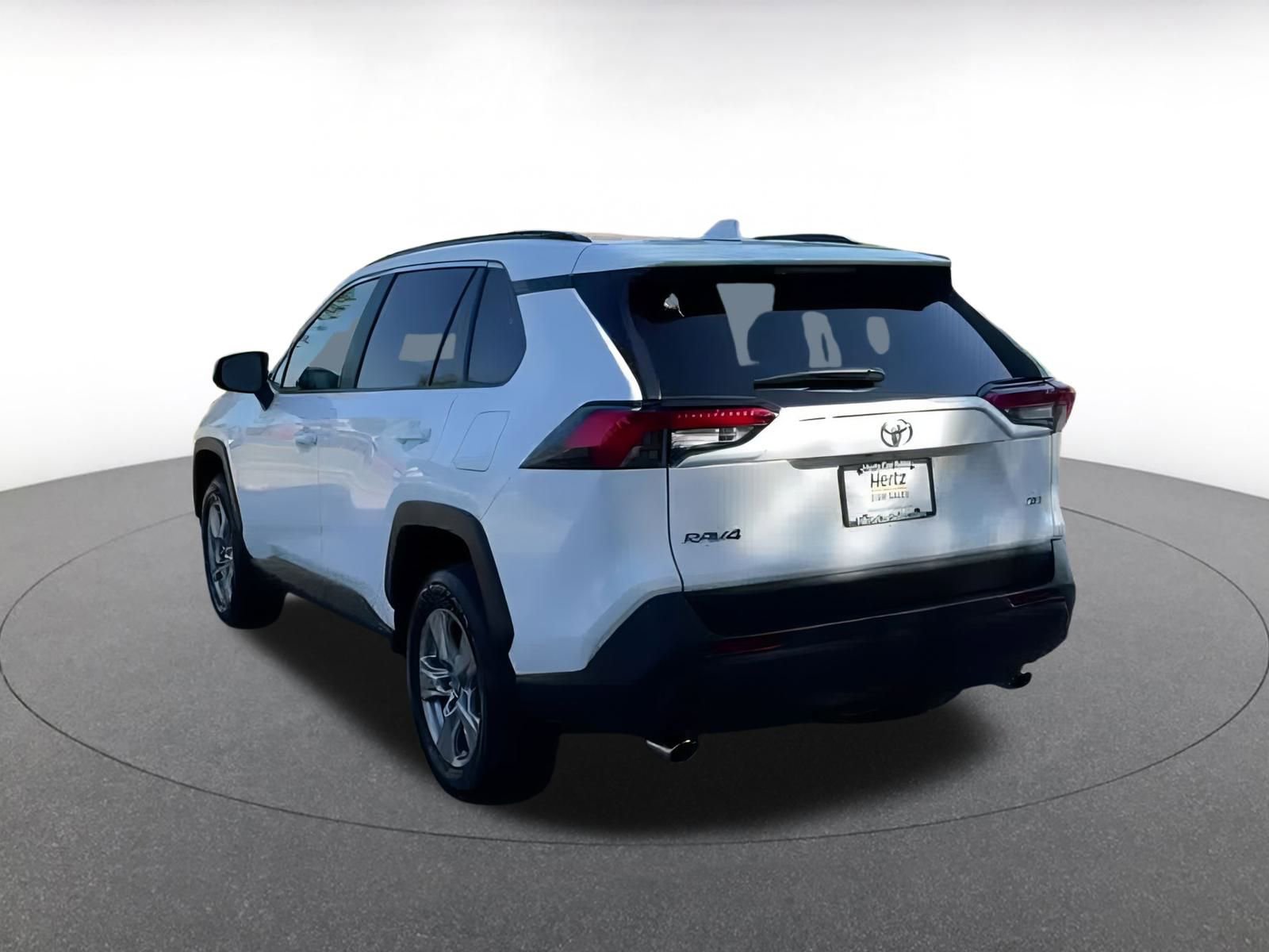 Used 2025 Toyota RAV4 XLE image 10