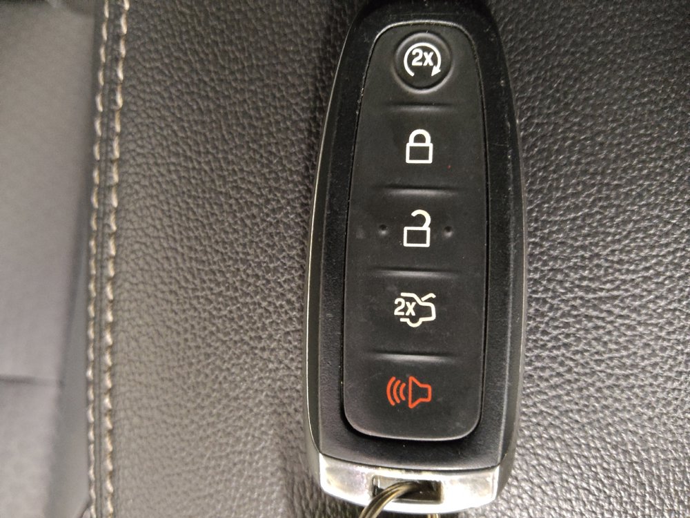 Used 2019 Ford Escape SE image 32