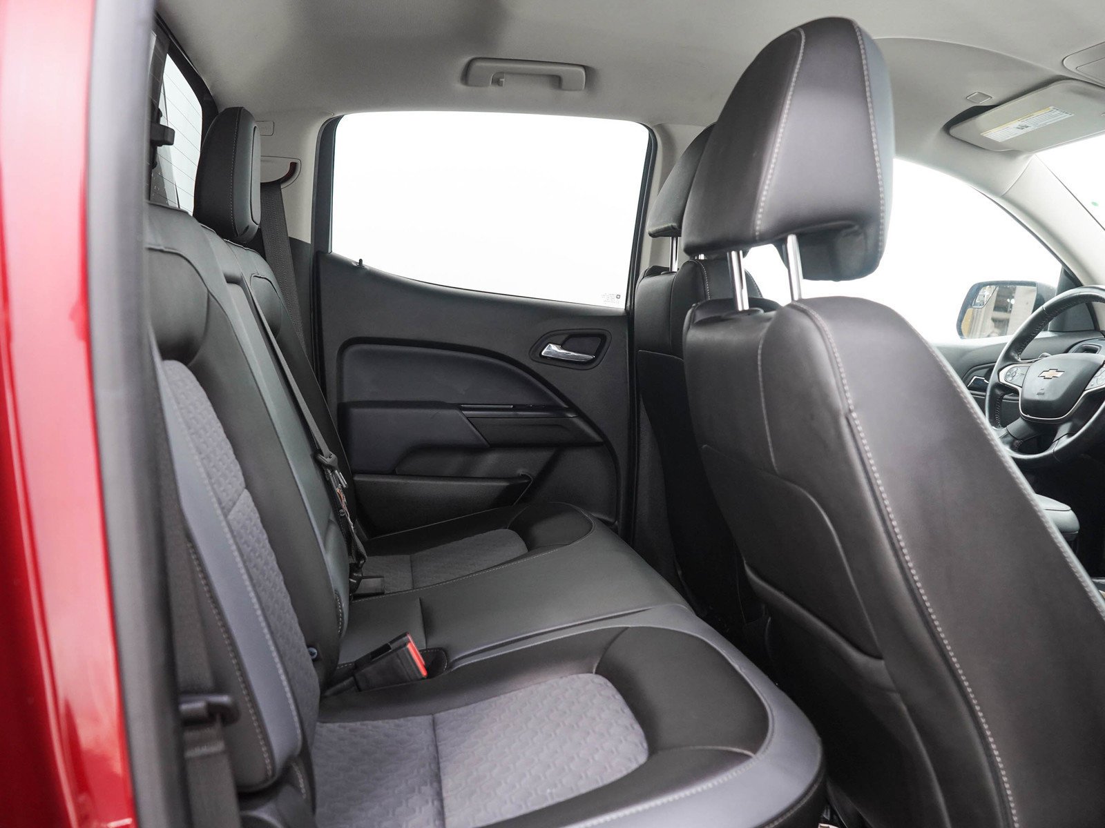 Used 2018 Chevrolet Colorado Z71 AWD/4WD image 14