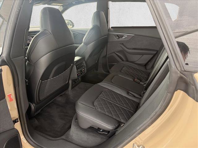 Used 2025 Audi SQ8 Premium Plus w/ Executive Package image 14