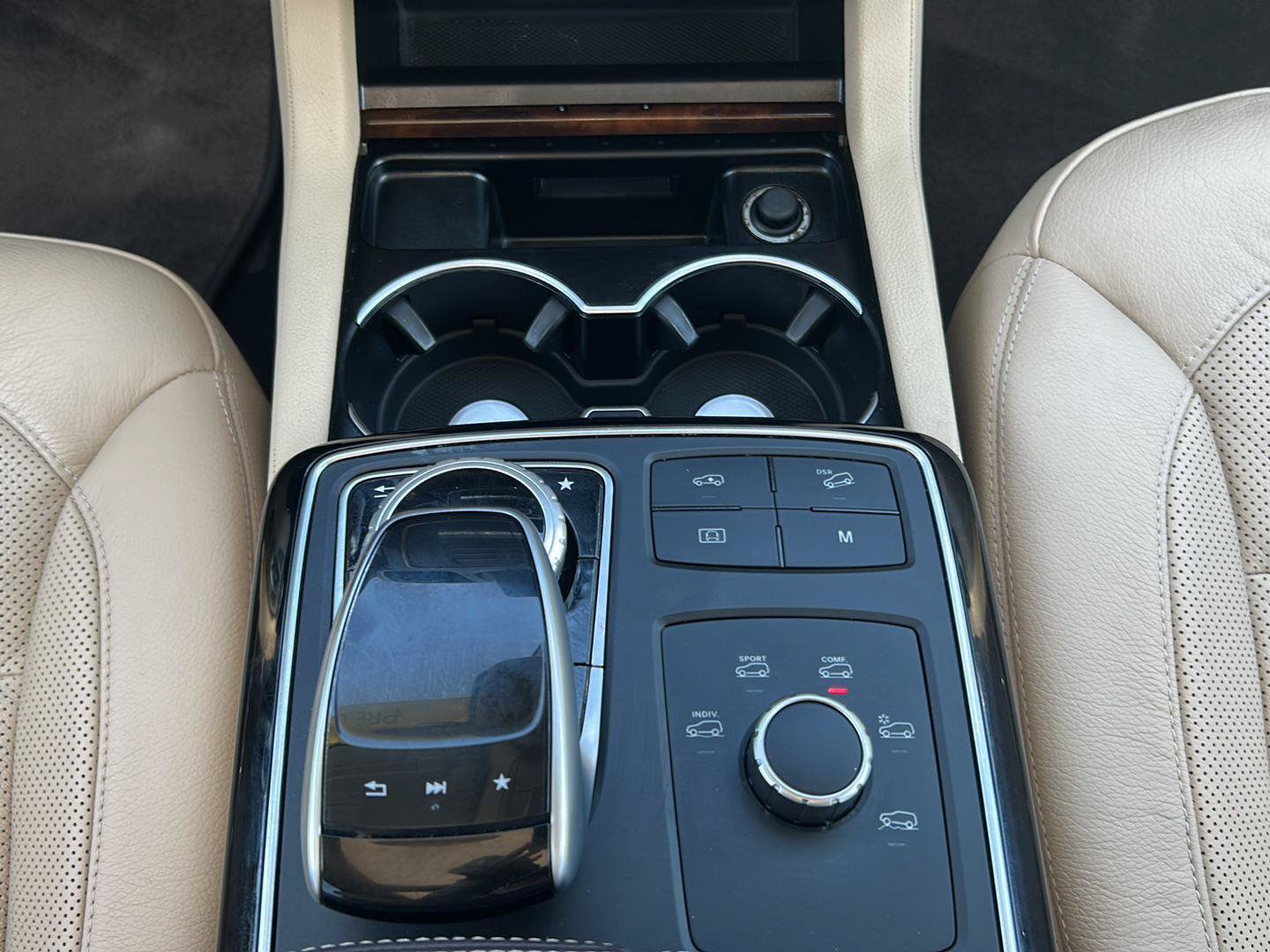 Used 2017 Mercedes-Benz GLS 550 4MATIC image 17