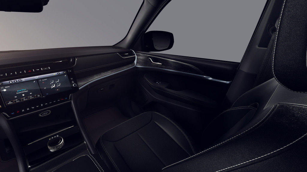 New 2026 Jeep Grand Cherokee L 2WD image 7