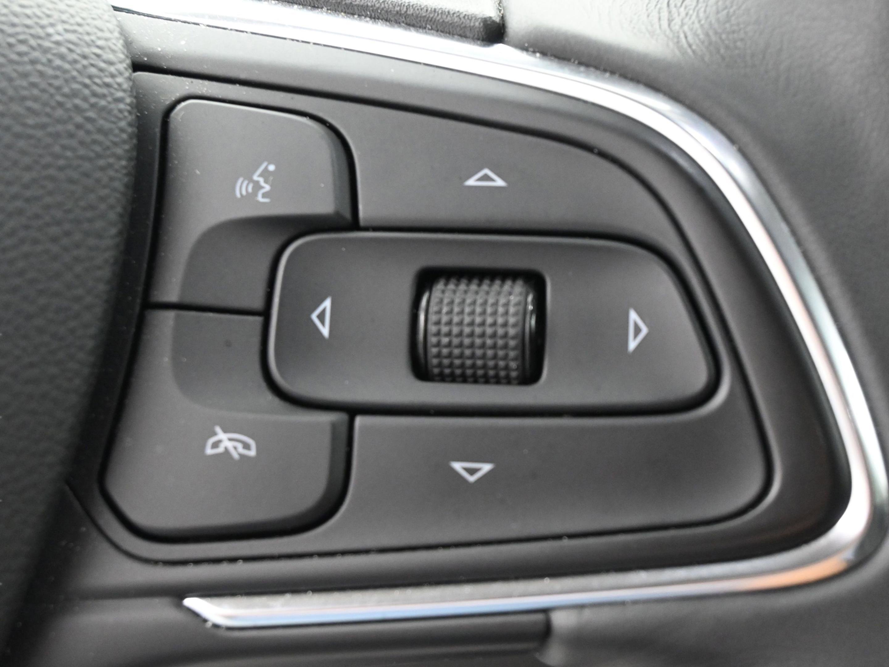 Used 2023 Buick Envision Preferred AWD/4WD image 19