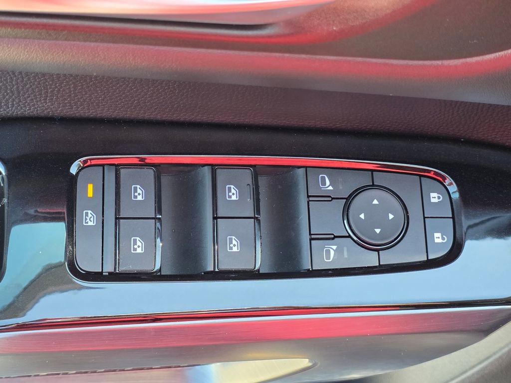 Used 2025 Nissan Pathfinder SL AWD/4WD image 14