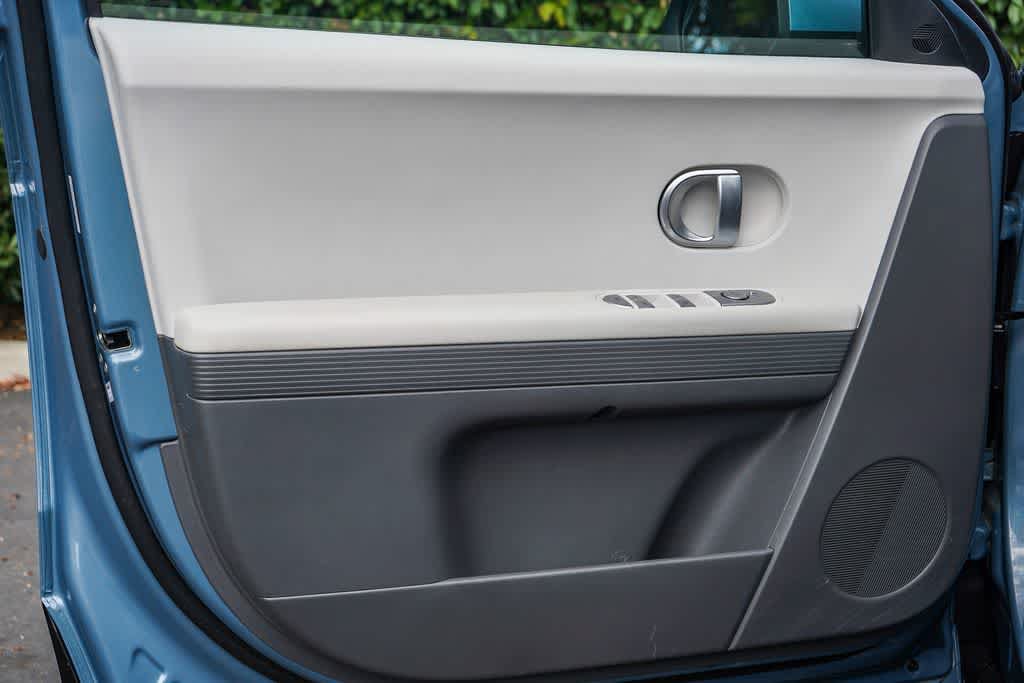 Certified 2024 Hyundai Ioniq 5 SEL RWD image 19
