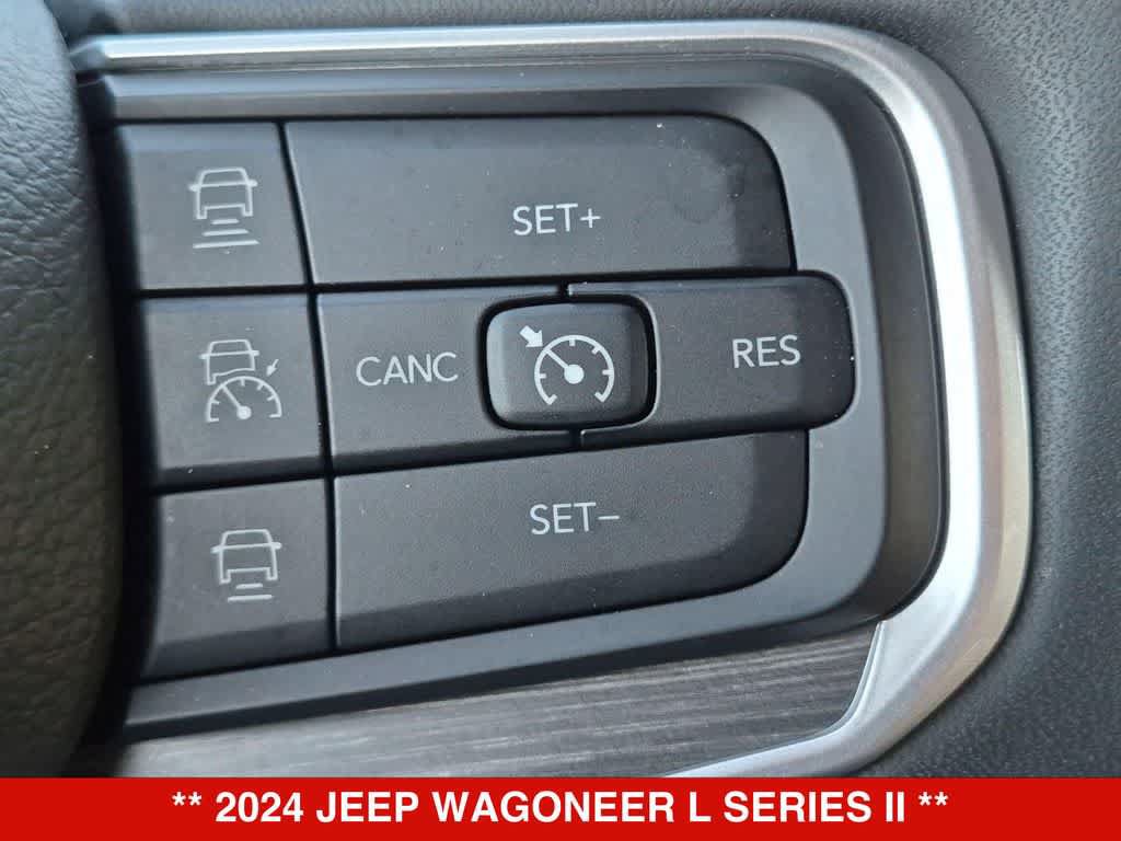 Used 2024 Jeep Wagoneer L Series II RWD image 24