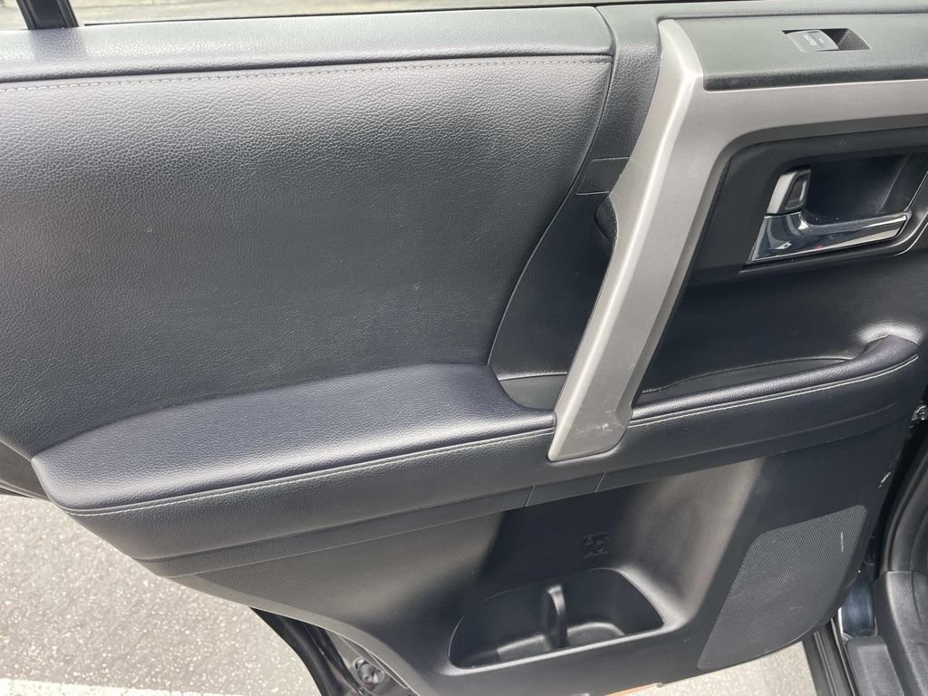 Used 2022 Toyota 4Runner SR5 RWD image 22