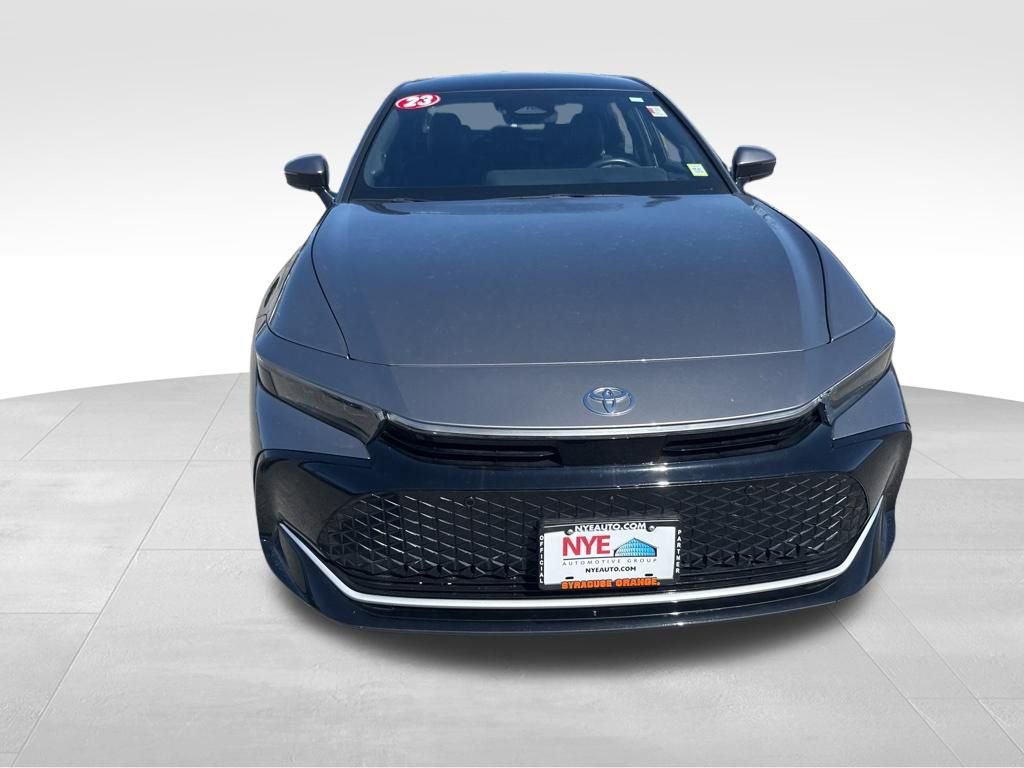 Used 2023 Toyota Crown Limited w/ Advanced Technology Package image 9