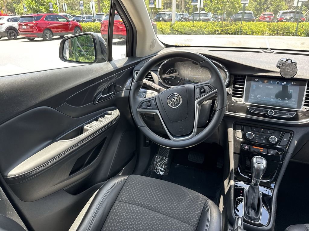 Used 2021 Buick Encore Preferred w/ Safety Package FWD image 21