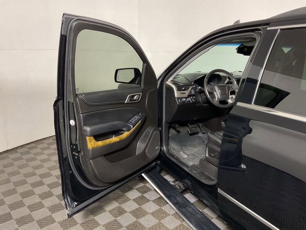 Used 2017 GMC Yukon Denali w/ Open Road Package image 21