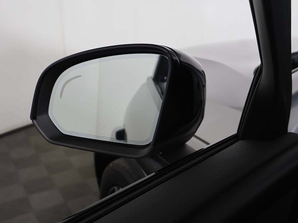Used 2023 Volvo XC40 B5 Plus w/ Climate Package AWD/4WD image 33