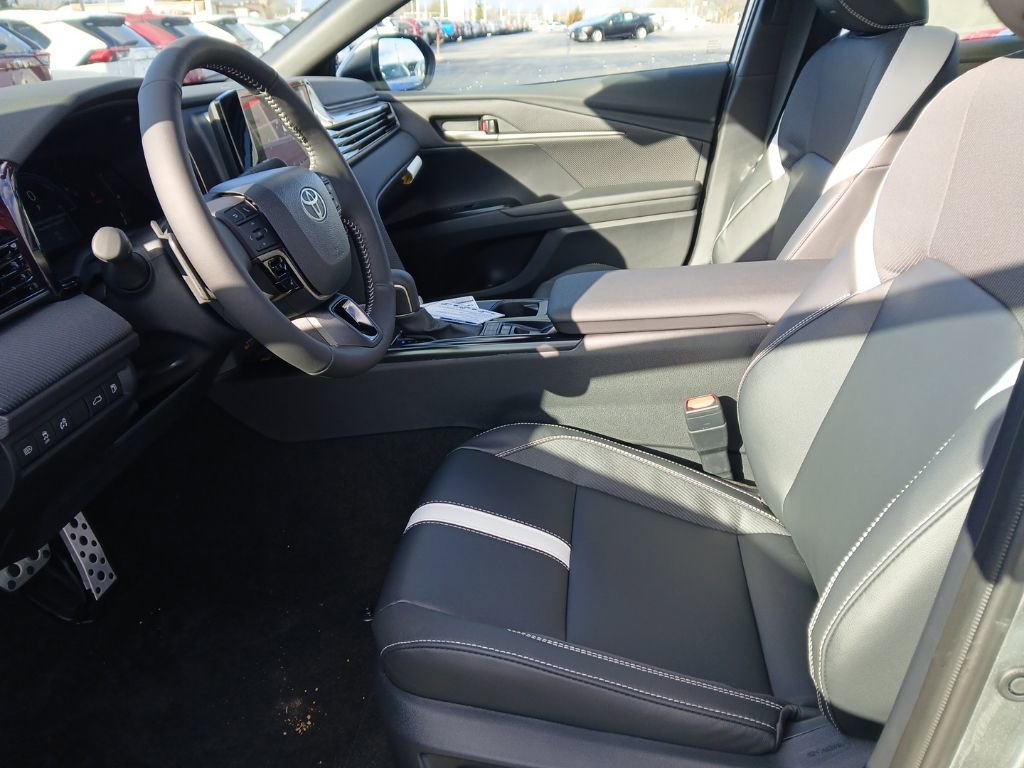 New 2026 Toyota Camry SE image 8