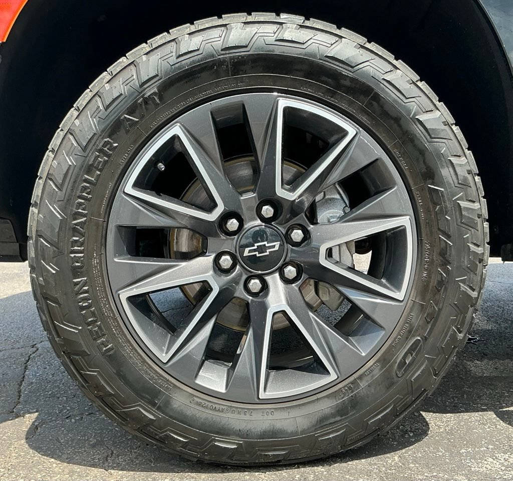 Used 2021 Chevrolet Tahoe Z71 AWD/4WD image 4