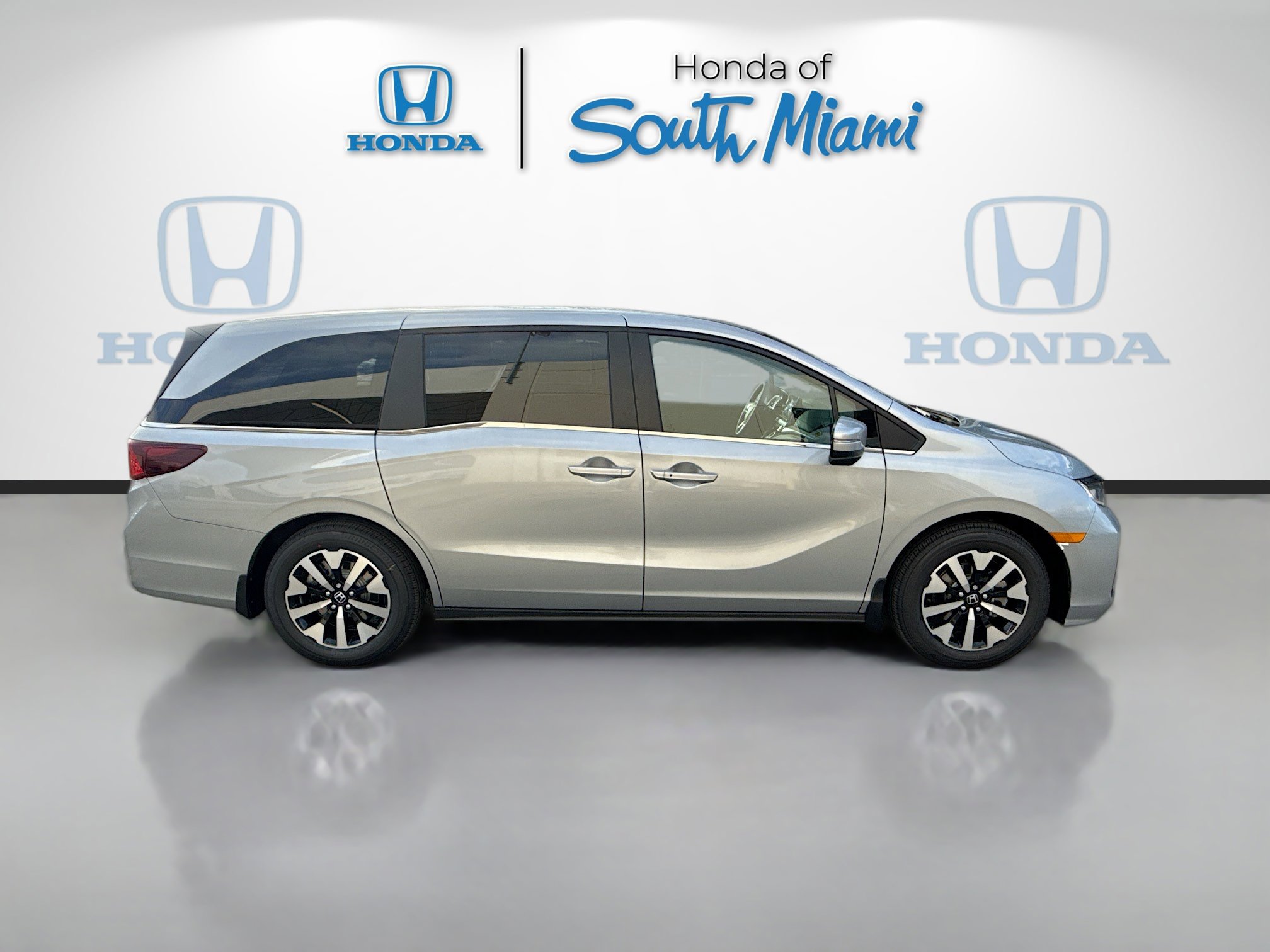New 2026 Honda Odyssey EX-L image 8