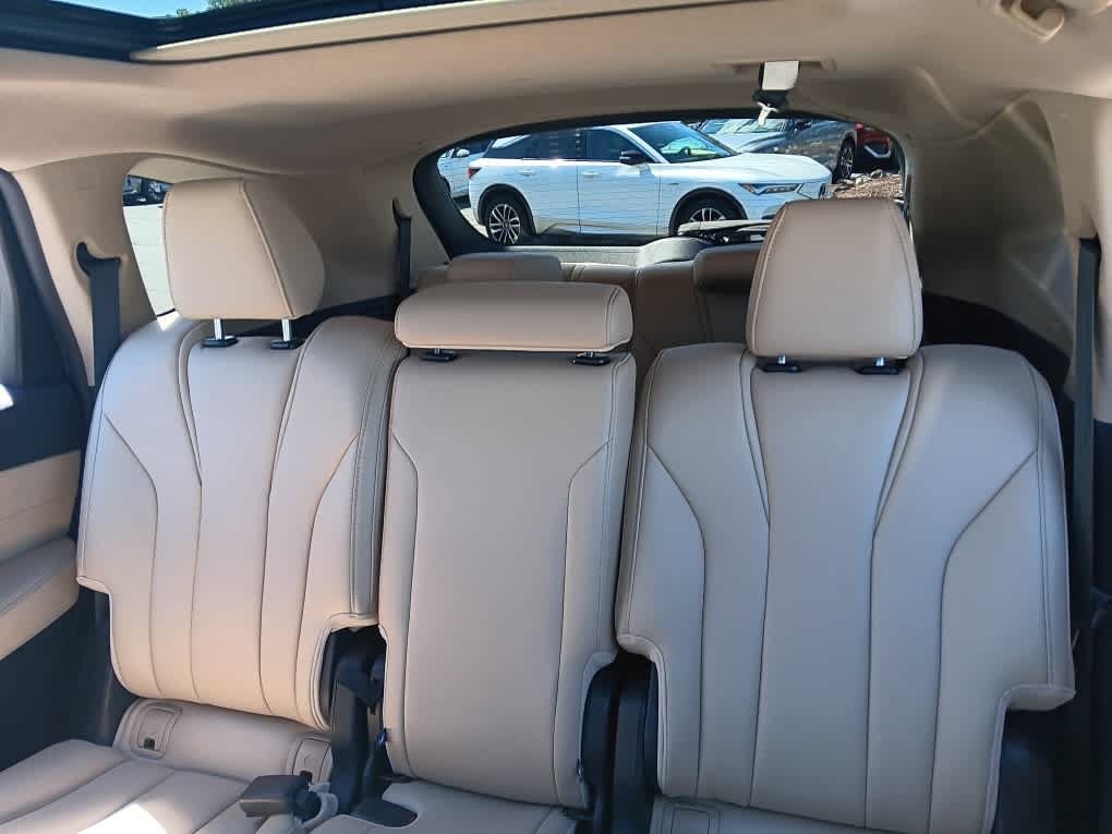 Used 2023 Acura MDX SH-AWD image 12