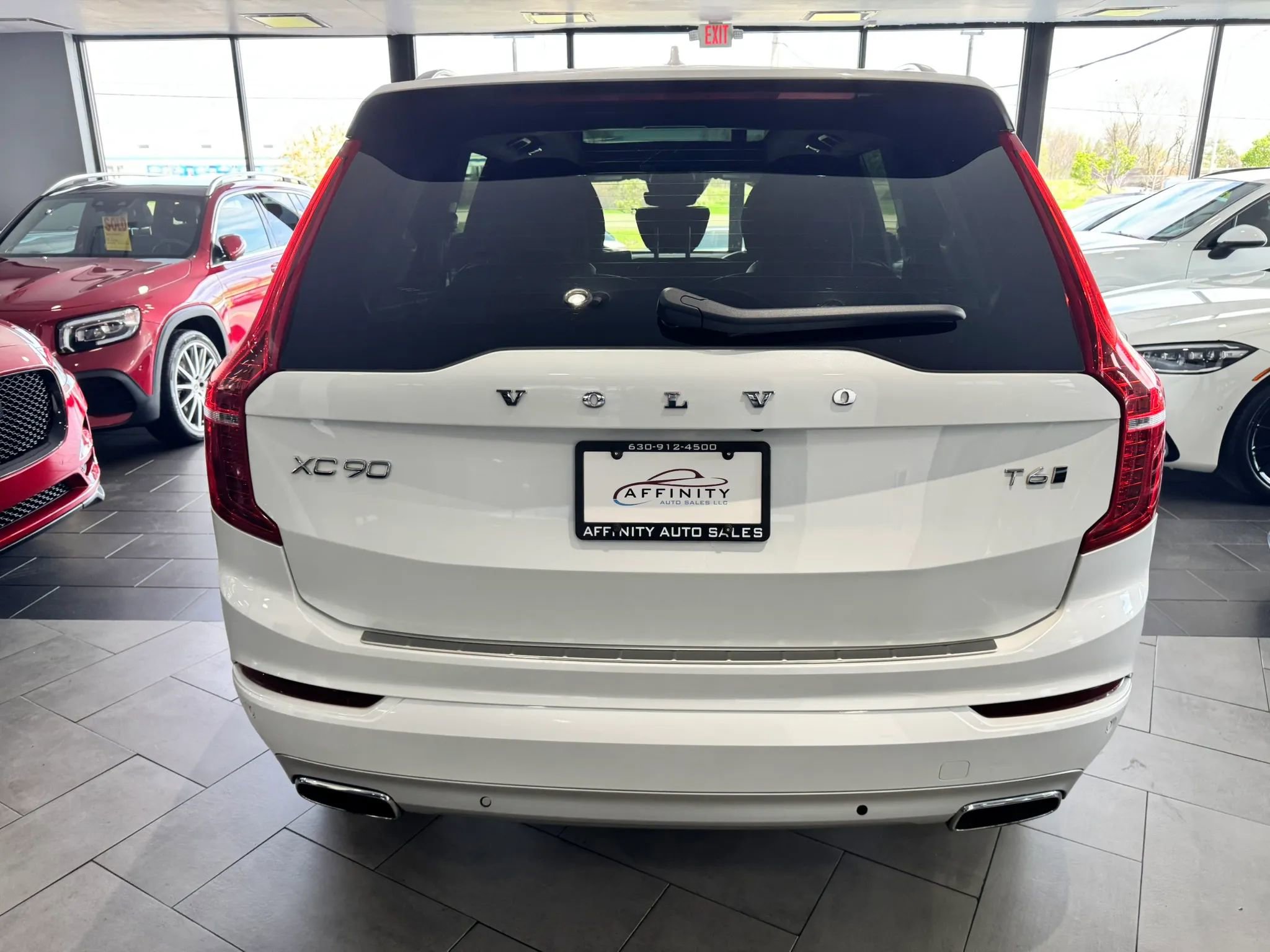 Used 2020 Volvo XC90 T6 Momentum AWD/4WD image 4