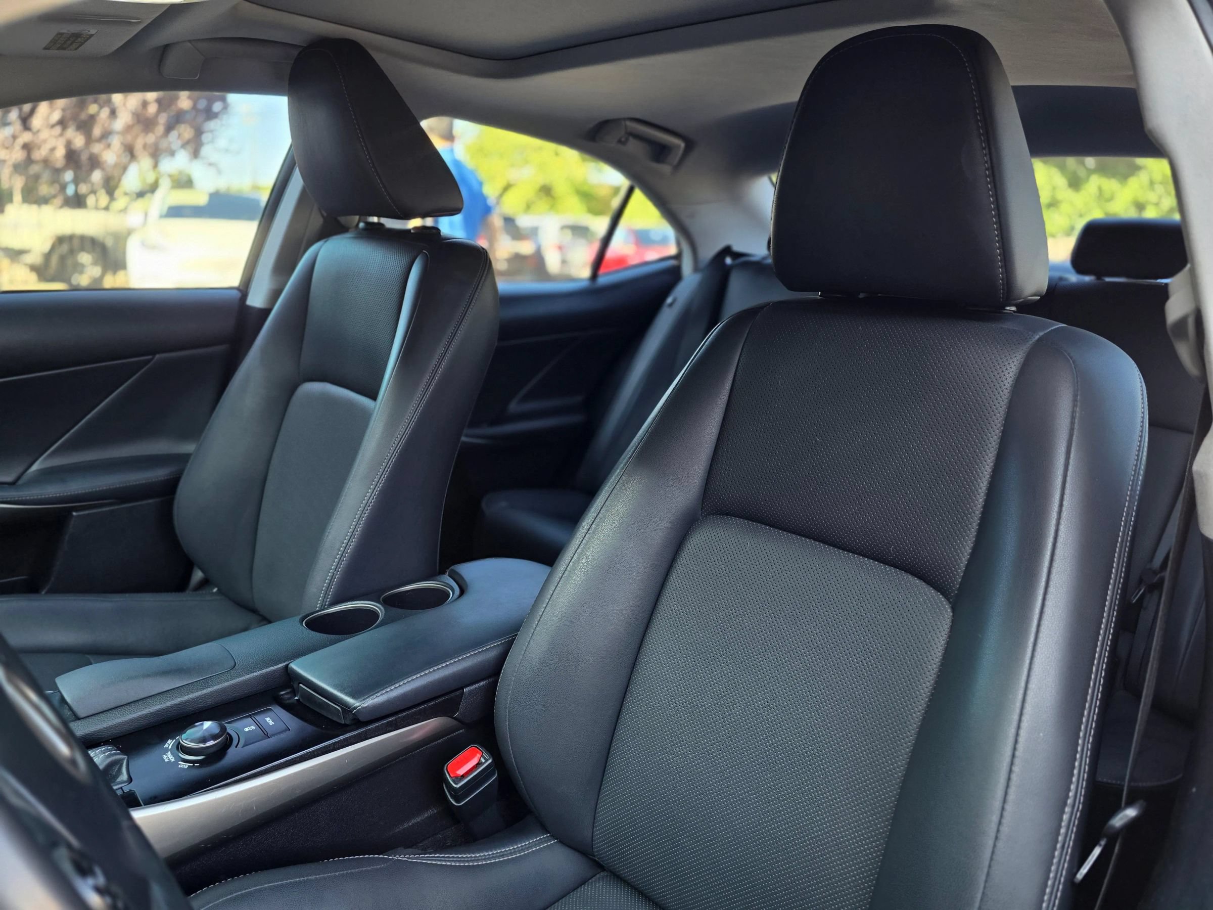 Used 2014 Lexus IS 250 AWD w/ Navigation Package image 33
