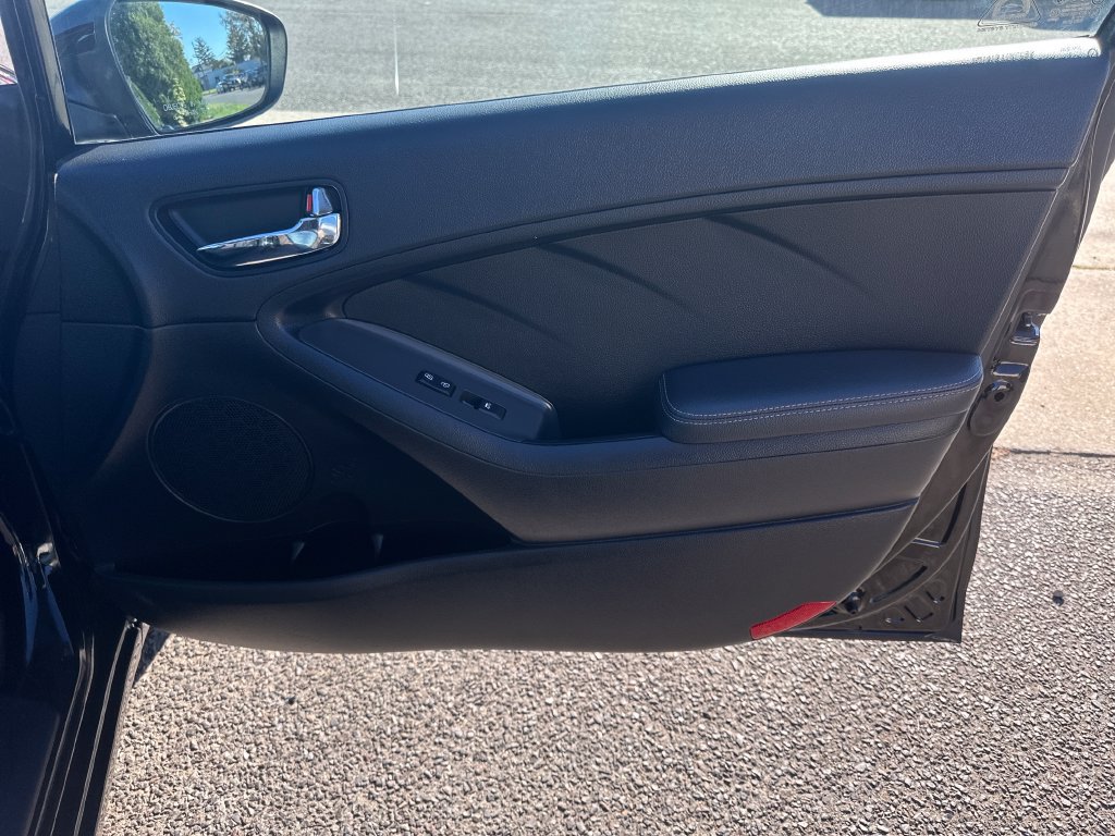 Used 2017 Kia Forte EX FWD image 24