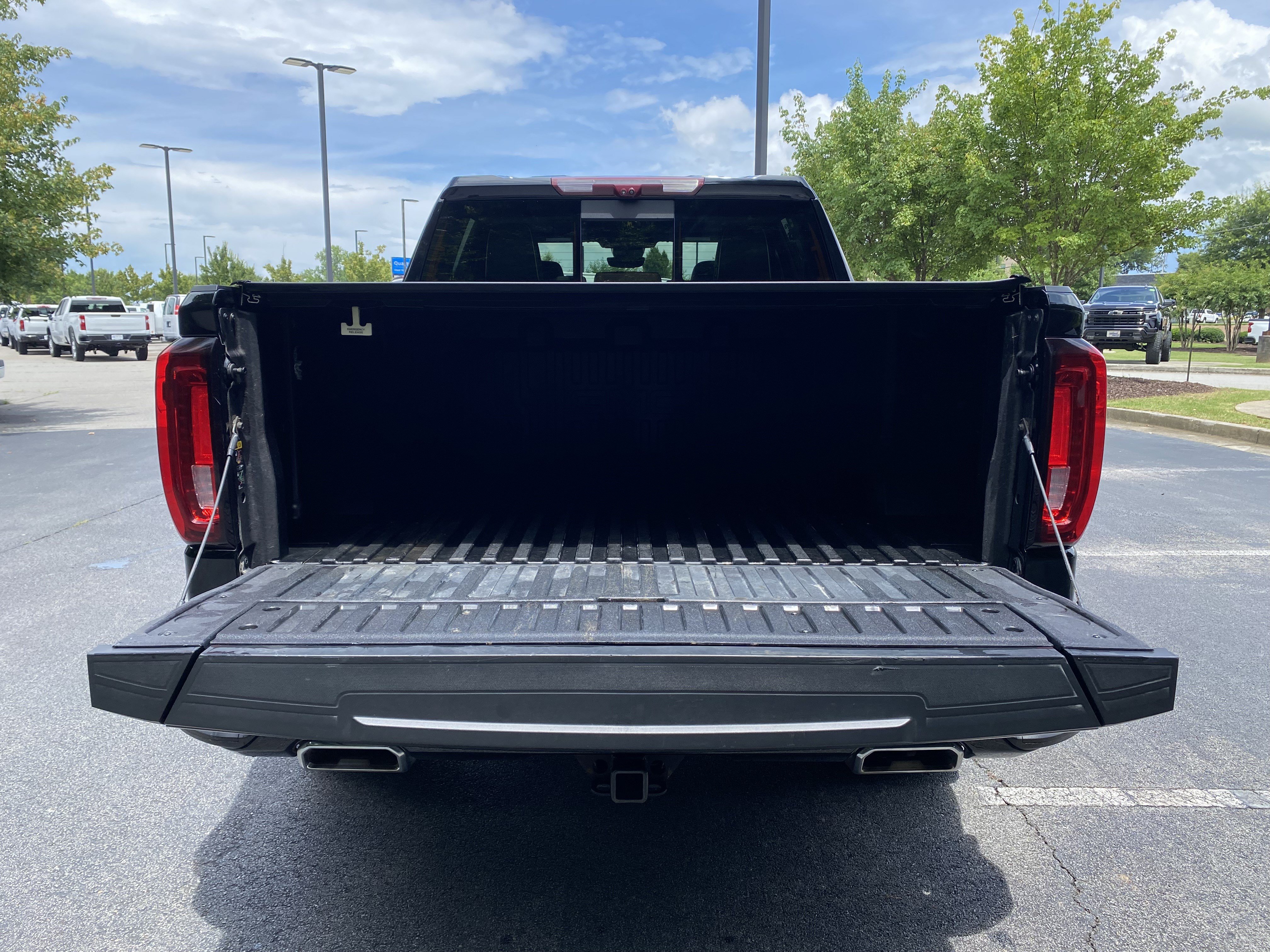Used 2022 GMC Sierra 1500 Denali Ultimate AWD/4WD image 12