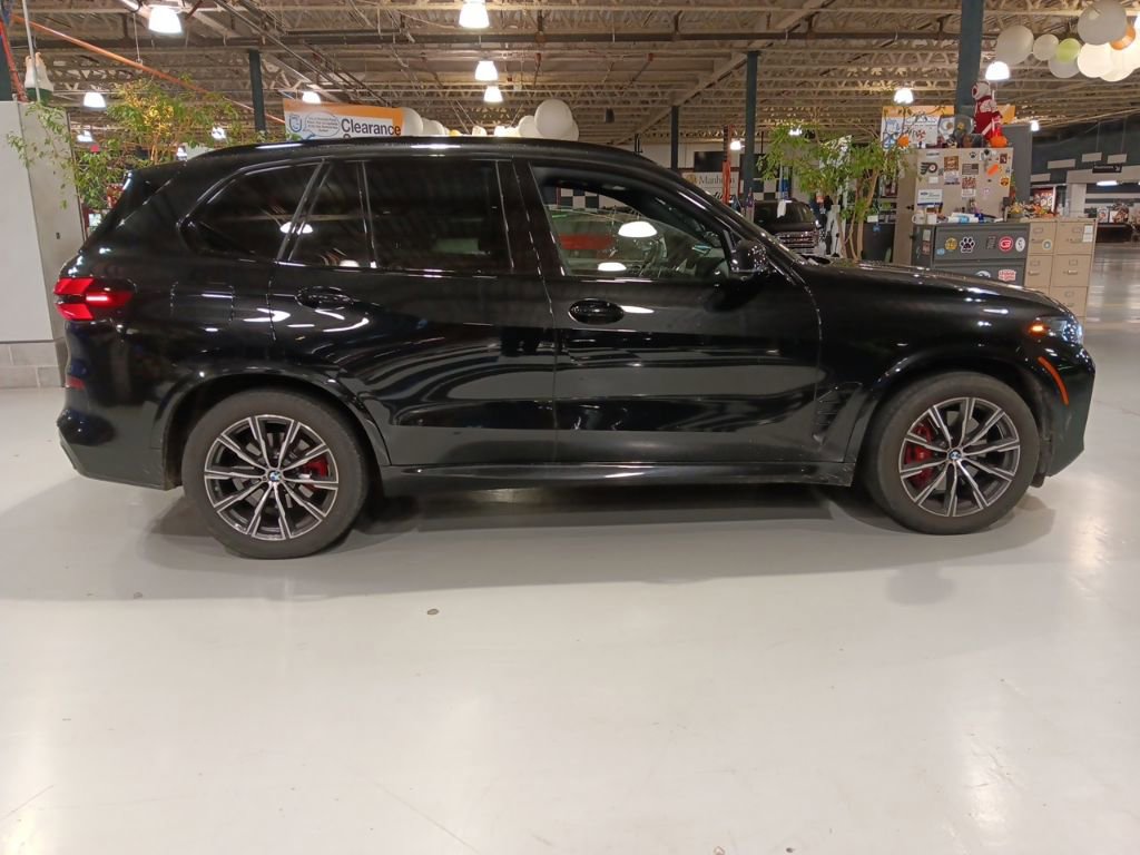 Certified 2024 BMW X5 xDrive40i w/ M Sport Package image 5