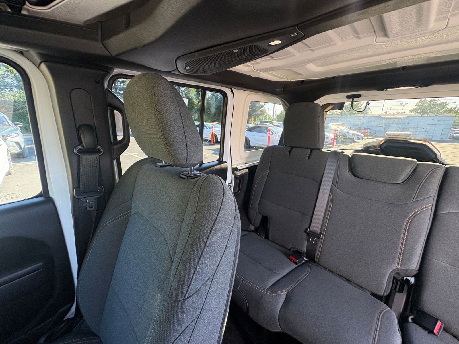 Used 2025 Jeep Wrangler Sport S image 38