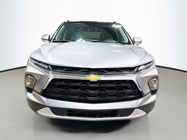New 2026 Chevrolet Blazer LT w/ Convenience Package FWD image 3