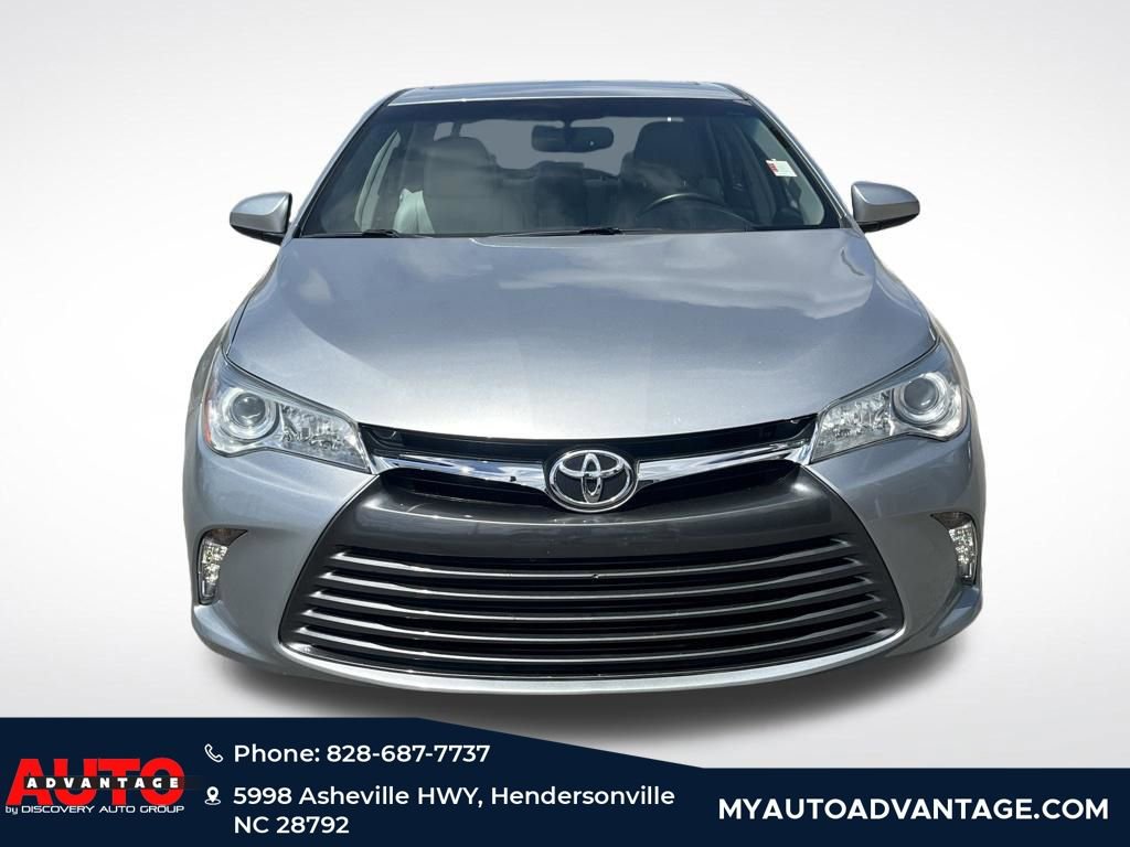 Used 2015 Toyota Camry XLE w/ Moonroof Package FWD image 4