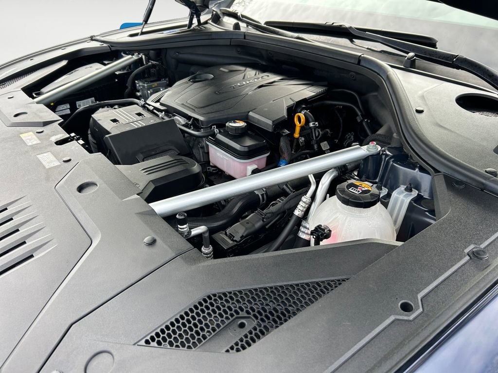 Used 2023 Genesis GV70 2.5T w/ Sport Prestige Package image 21