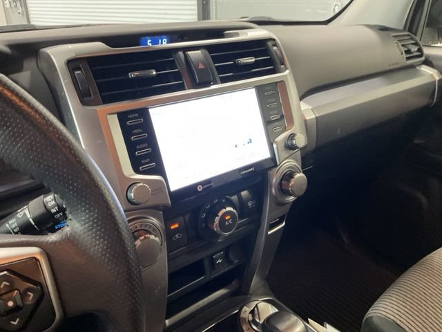 Used 2022 Toyota 4Runner SR5 AWD/4WD image 15