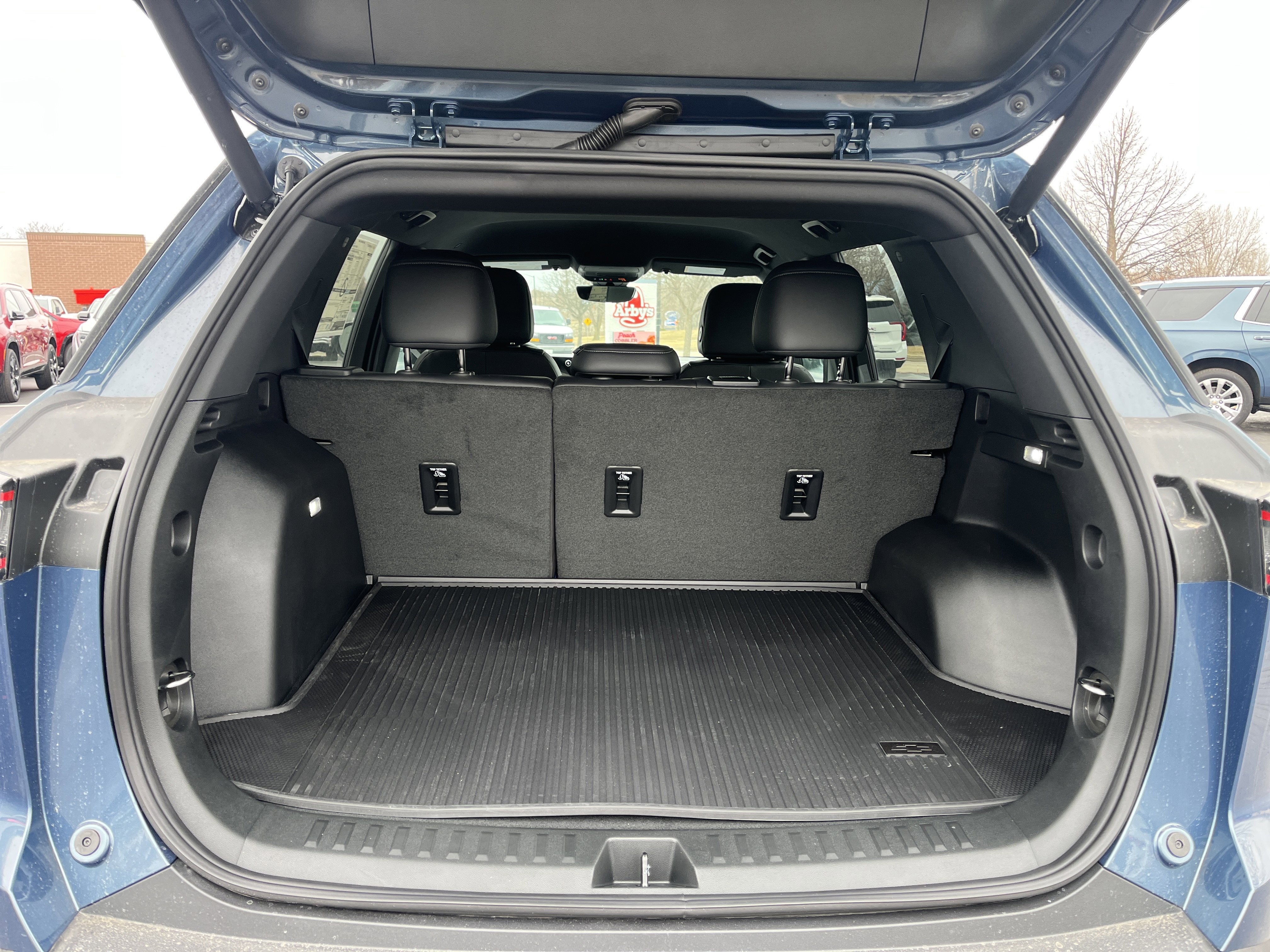 New 2026 Chevrolet Equinox LT w/ Convenience Package II image 30