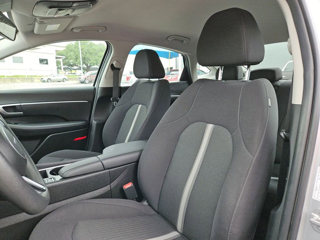 Used 2025 Hyundai Sonata SEL FWD image 16