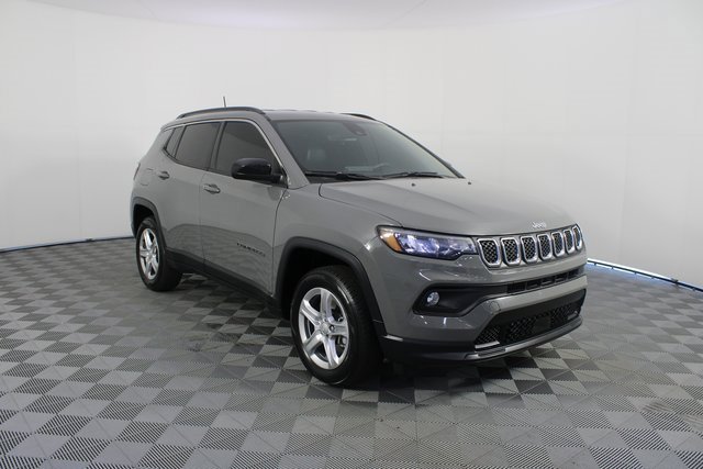 Used 2023 Jeep Compass Latitude image 24